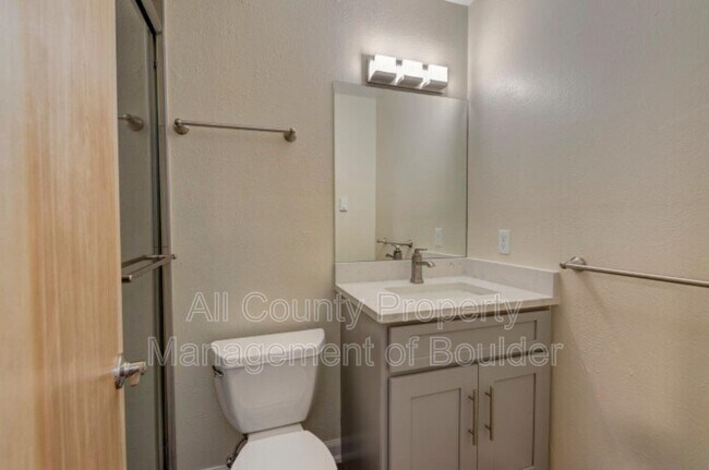 Building Photo - 2211 Spruce St