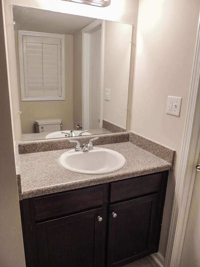 Foto del edificio - 4019 Seven Hills Ct