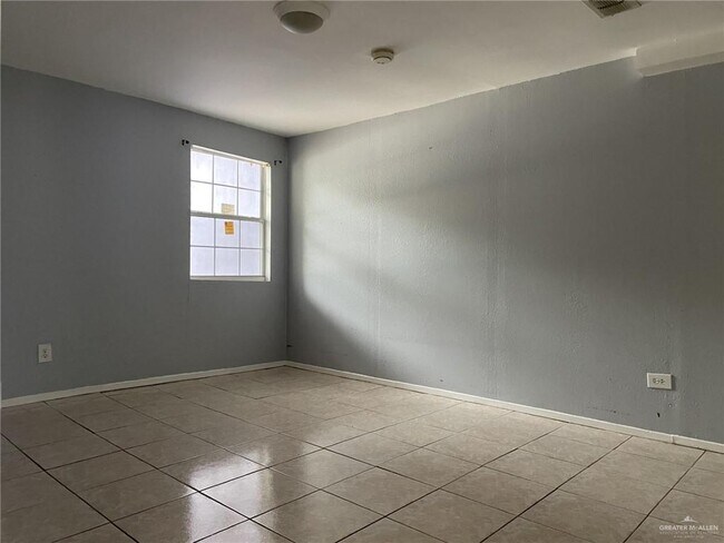 Foto del edificio - 412 E 18th St