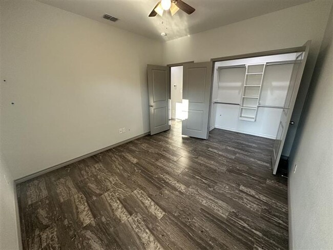 Building Photo - 13314 CR 285-Unit 5