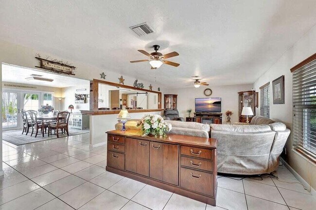 Foto del edificio - 7187 Thompson Rd