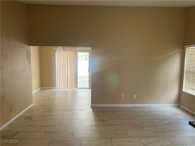 Building Photo - 368 Abbington St