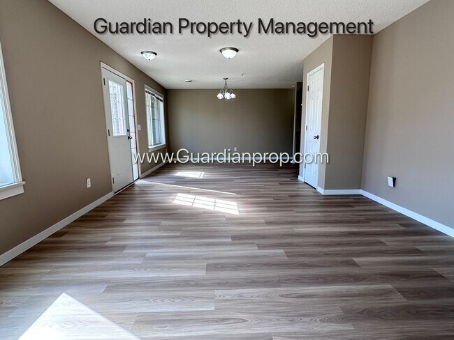 Foto del edificio - Brooklyn Park End Unit Town Home, Dishwasher, Washer/Dryer, Dedicated Office
