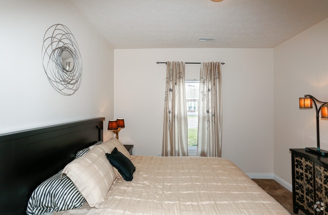 2BR, 2BA - 1382 SF - Copper Chase at Stones Crossing