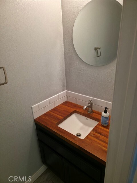 Foto del edificio - 4558 Willis Ave