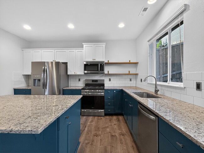 Building Photo - 9825 15th Pl SE