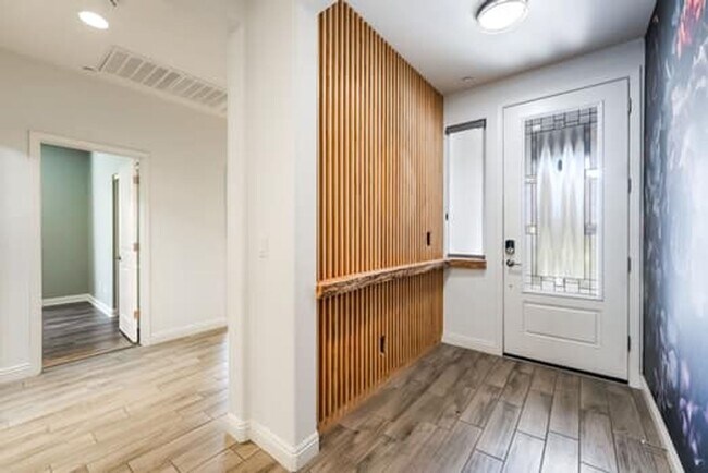 Foto del edificio - 333 Mandarin Hill Ln