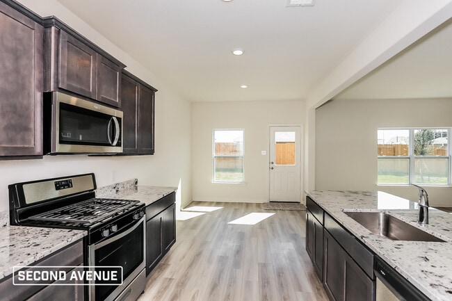 Building Photo - 1400 Palamedes Dr