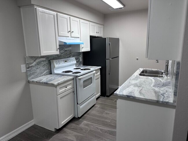 Foto del edificio - 1410 Hillside Rd