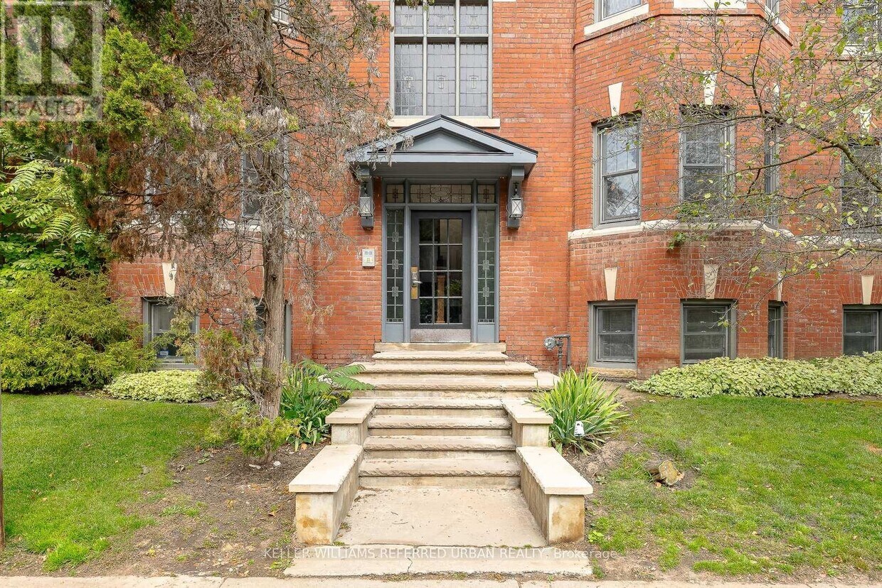 Primary Photo - 388 Brunswick Ave