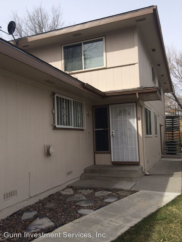 Foto principal - 653 Pine Meadows Dr