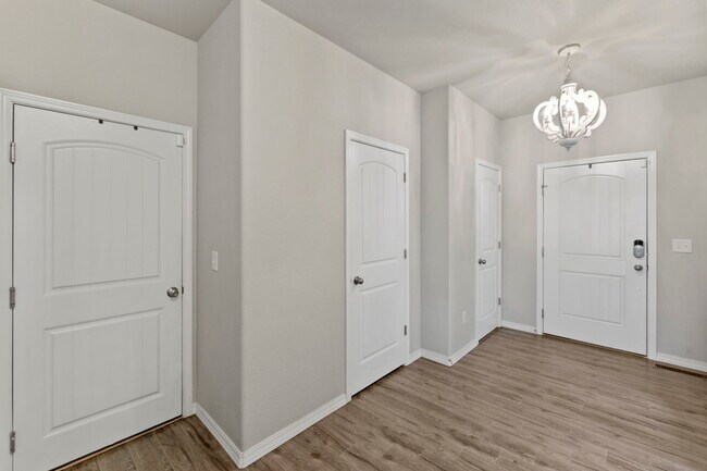 Building Photo - 10704 Calista Wy
