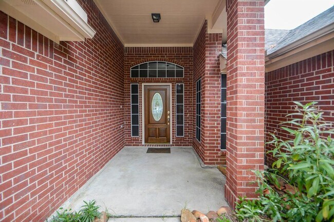 Building Photo - 11738 Pinos Altos Dr