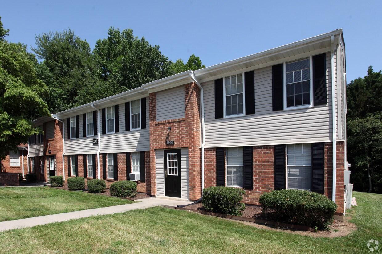 York Towne Apartments Apartments in Greensboro, NC