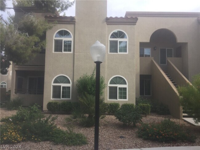 Building Photo - 3145 E Flamingo Rd