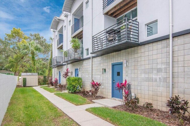Foto del edificio - 5008 S MacDill Ave