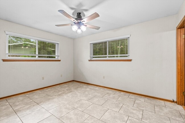 Building Photo - 5574 Houston Dr