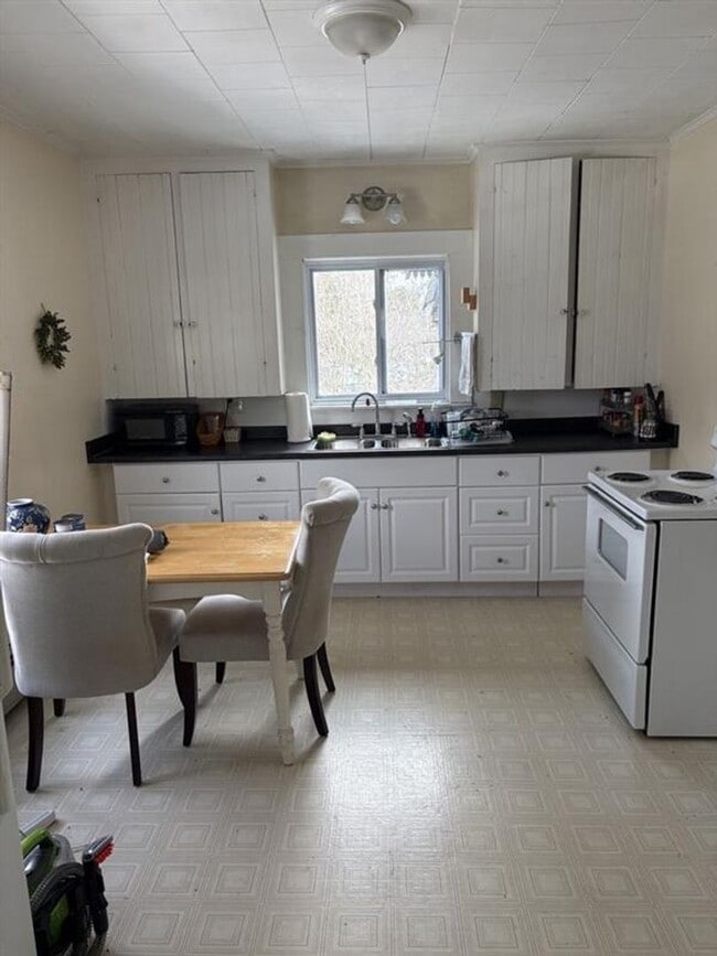 Foto del edificio - 15 Pond St