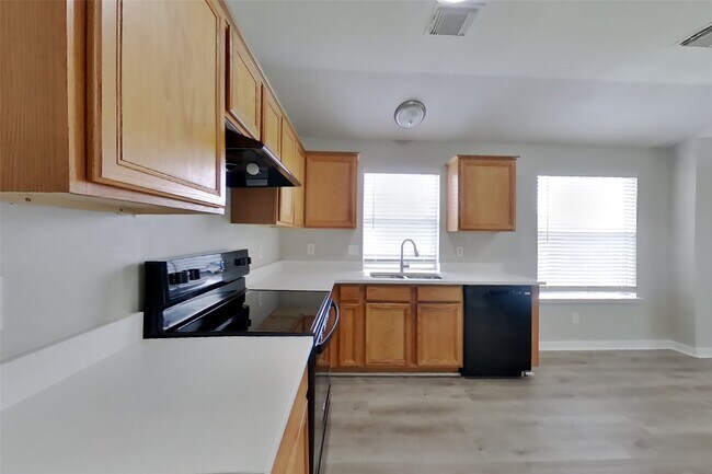 Building Photo - 16507 Lazy Ridge Rd