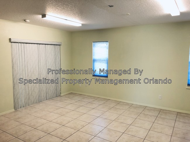 Building Photo - 1015 Tifford Ln