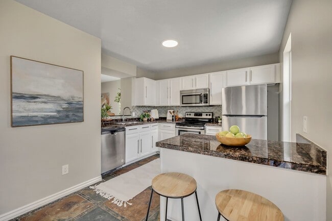 Foto del edificio - 2830 Keltic Ct