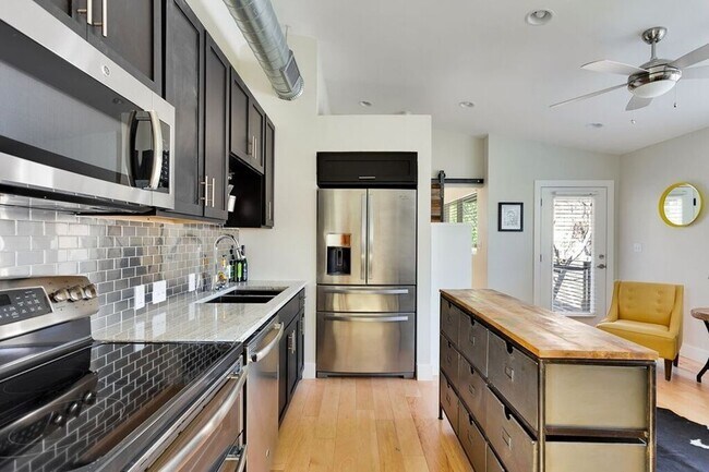 Foto del edificio - Modern living at East Downtown