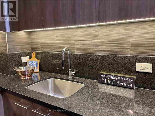 Photo du bâtiment - 70 Distillery Lane