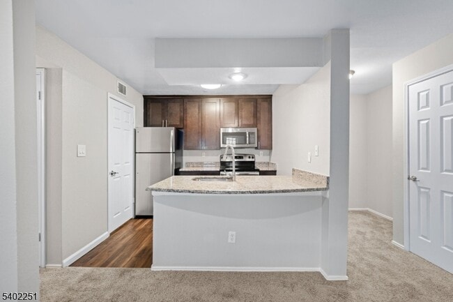 Foto del edificio - 690 NJ-23