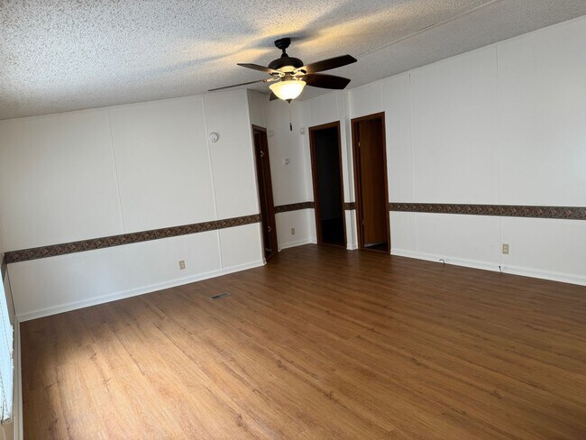 Building Photo - Updated 3 Bedroom 2 Bath Double Wide for Rent