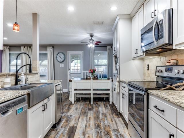 Building Photo - 1454 Lochspring Dr