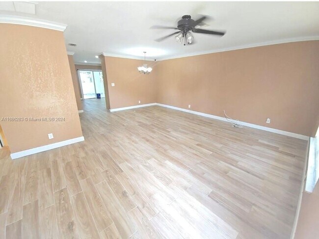 Building Photo - 6226 Wauconda Way W