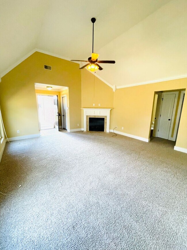Foto del edificio - **3 Bed 2 Bath With a Garage In Park Lake*...