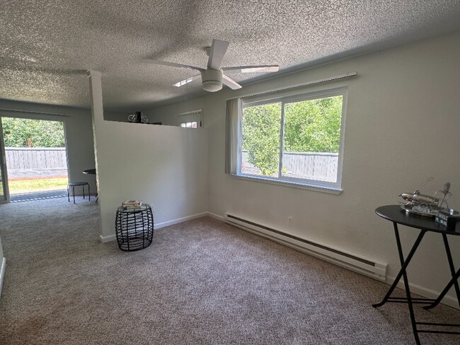 Foto del edificio - 846 Phoenix St NE