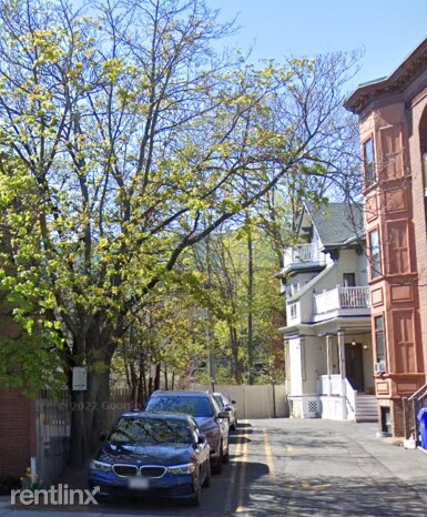 Foto del edificio - Studio, 1 bath Duplex - 38 Babcock St 2