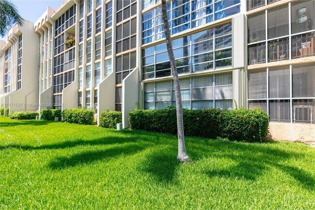 Building Photo - 501 Three Islands Boulevard