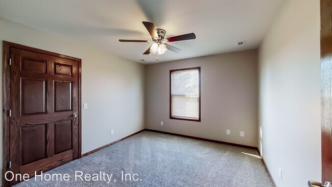 Foto del edificio - 209 N Cypress St