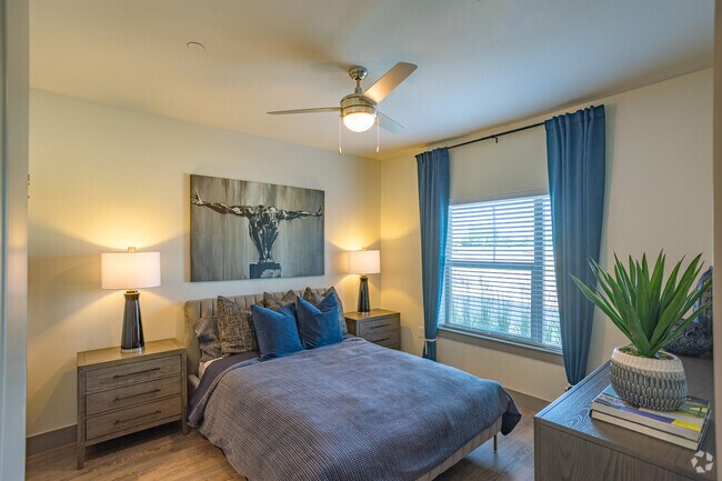 1HAB, 1BA - 780 ft² - Broadvue Apartments