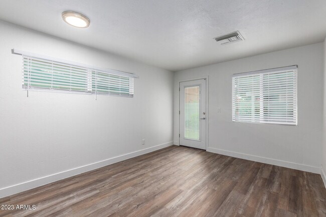 Building Photo - 3426 N 38th St