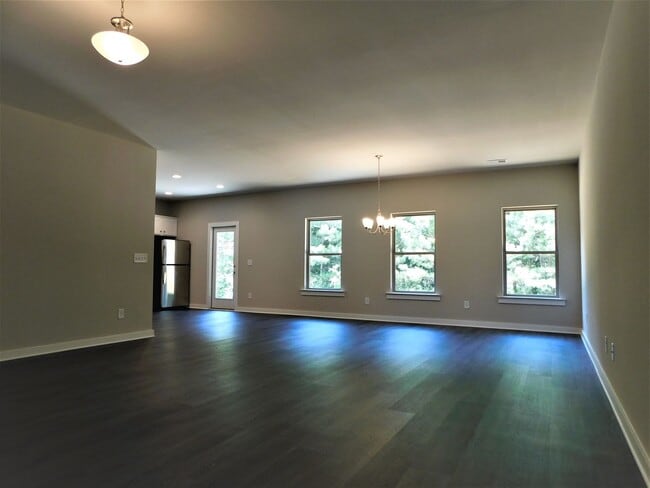 Building Photo - Home for Rent in Jasper, AL!  Available to View Now!!!