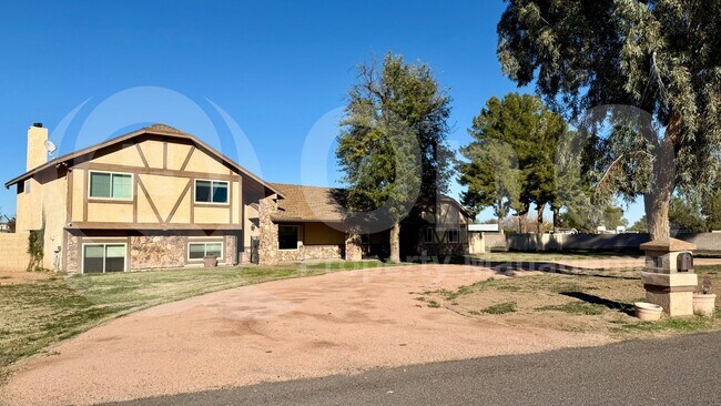 Building Photo - 19322 E Calle de Flores