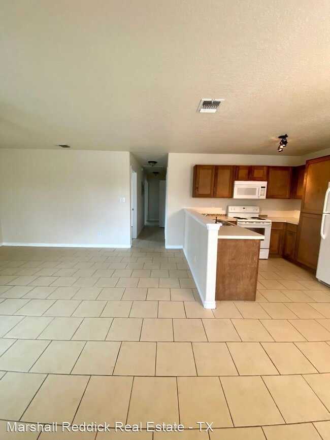 Building Photo - 3 br, 2 bath House - 207 Carranza St
