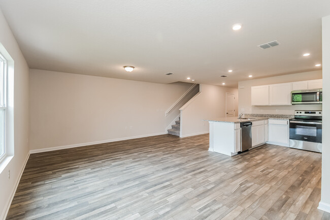 Building Photo - 45372 Red Brick Dr, Callahan, FL