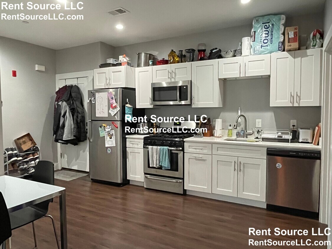 Foto principal - 192 Thorndike St