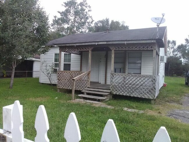 Foto del edificio - 120 W DARBY ST