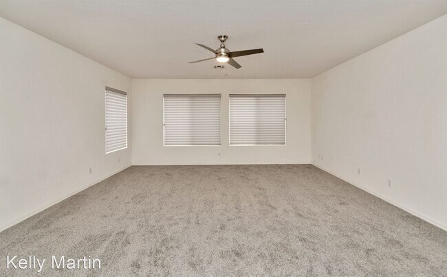 Foto del edificio - 5 br, 3.5 bath House - 10491 E Meadowhill Dr