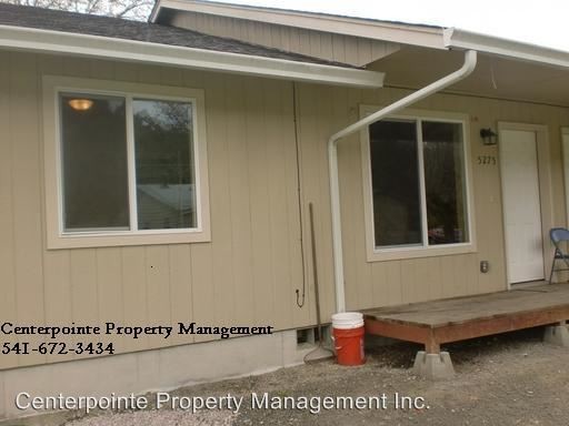 Primary Photo - 2 br, 1 bath Apartment - 5269 NE Stephens St.