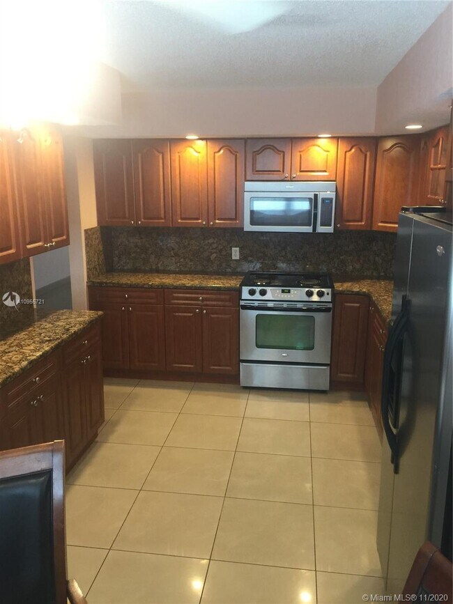 Foto del edificio - 701 SW 128th Ave