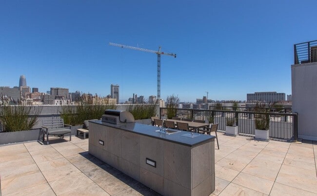Building Photo - 1433 Bush St