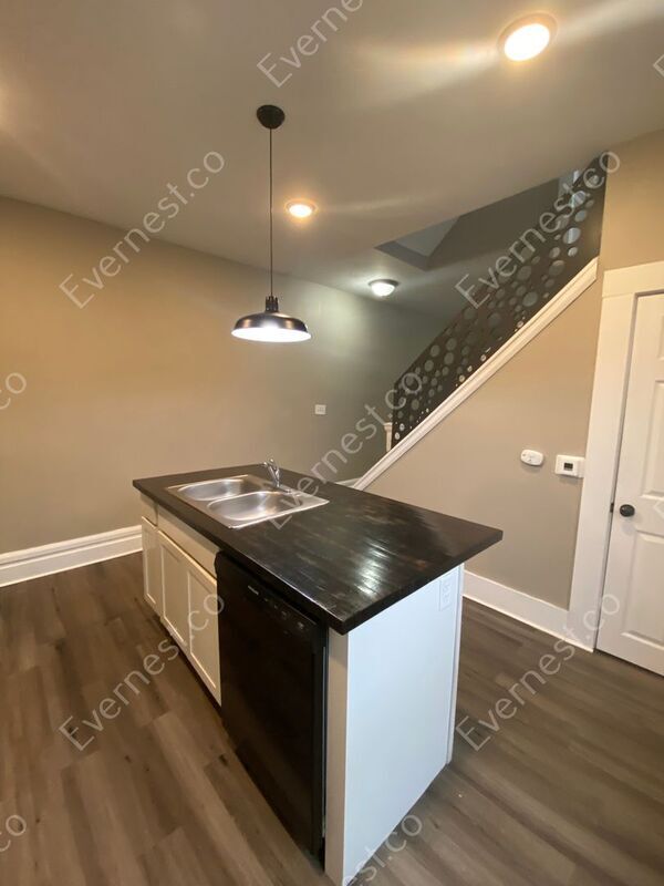 Foto del edificio - 29 Hawkes Ave