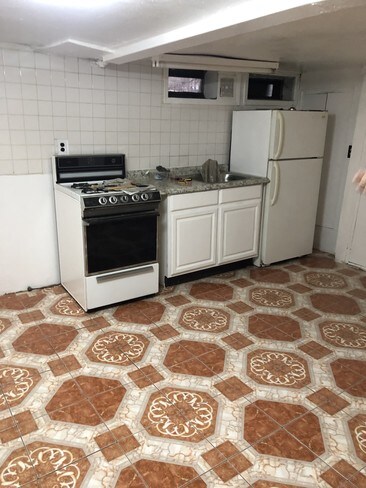 Building Photo - Amazing Studio Apartment in Woodside, Queens